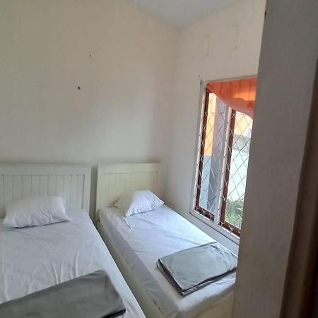 Oyo 90974 Homestay Golo Koe Sejahtera ラブハン・バジョ エクステリア 写真