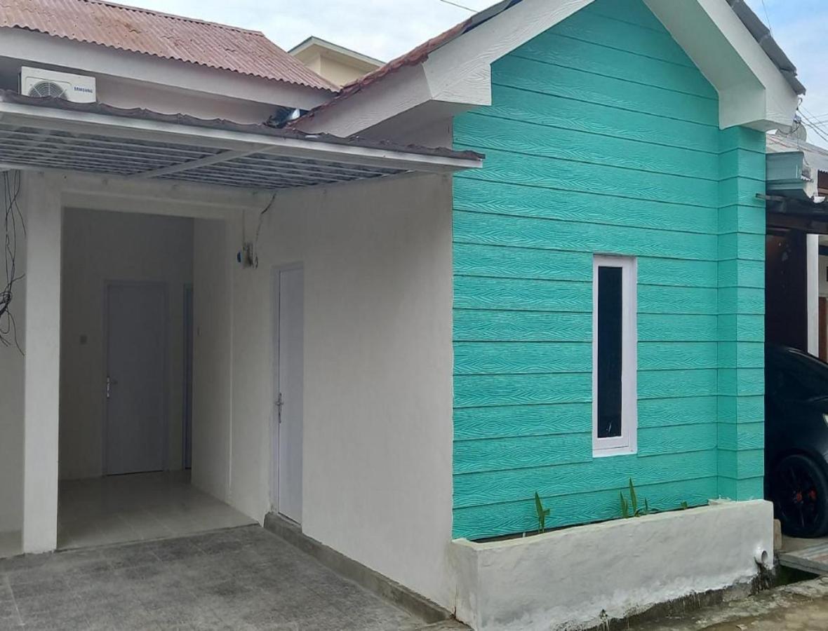 Oyo 90974 Homestay Golo Koe Sejahtera ラブハン・バジョ エクステリア 写真