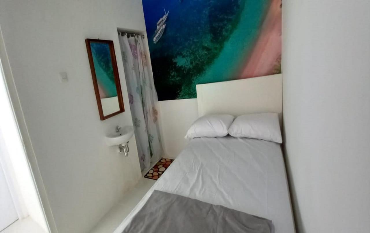 Oyo 90974 Homestay Golo Koe Sejahtera ラブハン・バジョ エクステリア 写真