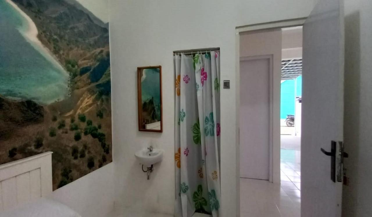 Oyo 90974 Homestay Golo Koe Sejahtera ラブハン・バジョ エクステリア 写真