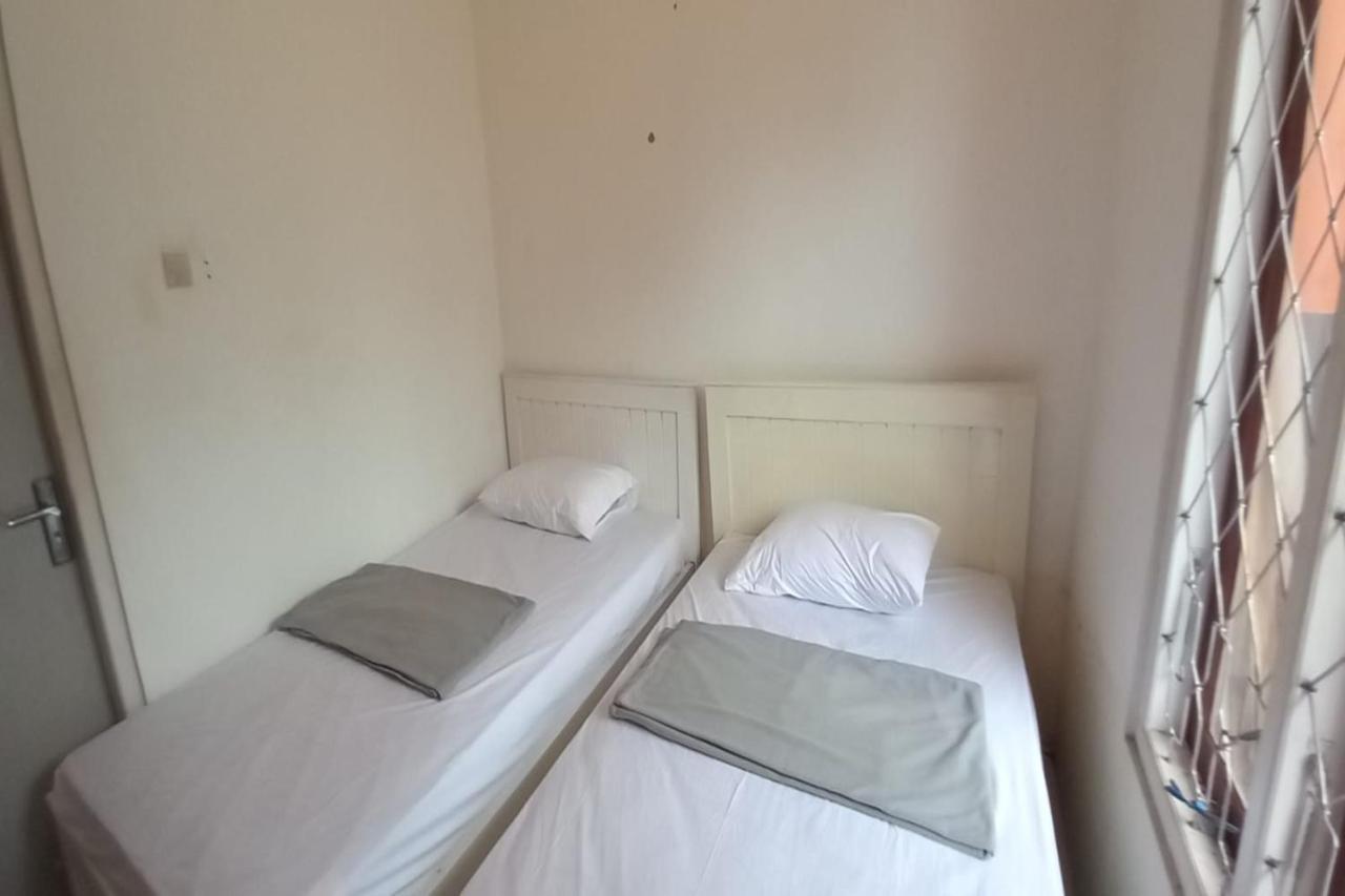 Oyo 90974 Homestay Golo Koe Sejahtera ラブハン・バジョ エクステリア 写真